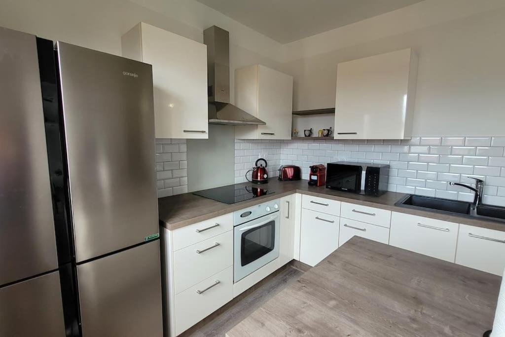 Bel Appartement T5 Neuf Avec 4 Chambres 타르브 외부 사진