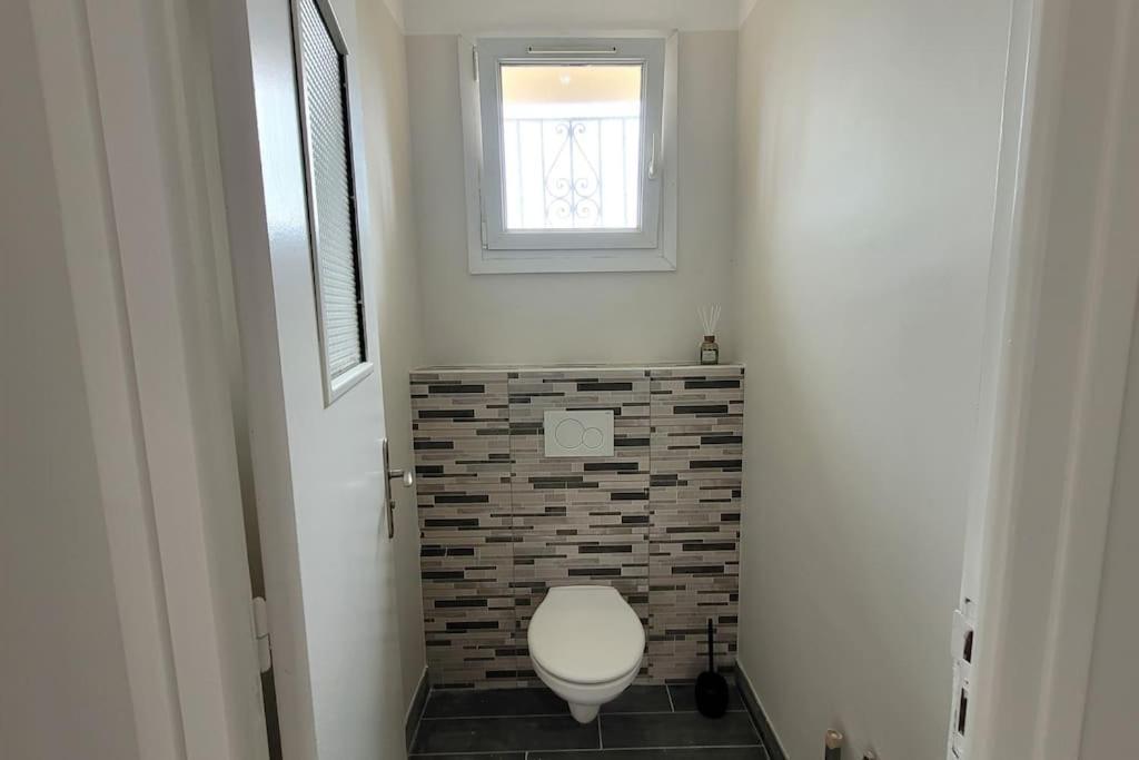 Bel Appartement T5 Neuf Avec 4 Chambres 타르브 외부 사진